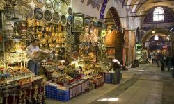 جرحى إثر انفجار في أحد أسواق مدينة أنطاليا التركية.